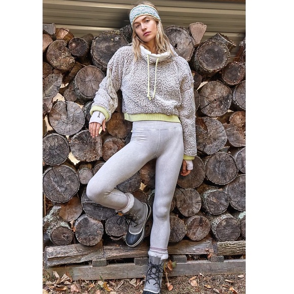 Free People High-Rise 7/8 Length Good Karma Leggings in Ice Grey XS/S NEW - Picture 4 of 6